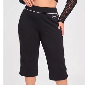 Everlast Womens XL Black Relaxed Fit Cropped Sweatpants Logo Piping Activewear